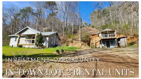 407 Lakeside Dr, Franklin, NC 28734