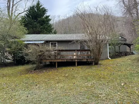 2794 E Fork Rd, Sylva, NC 28779