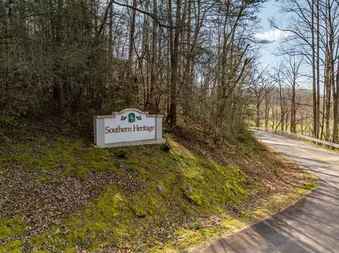 2 Longwood Drive, Franklin, NC 28734