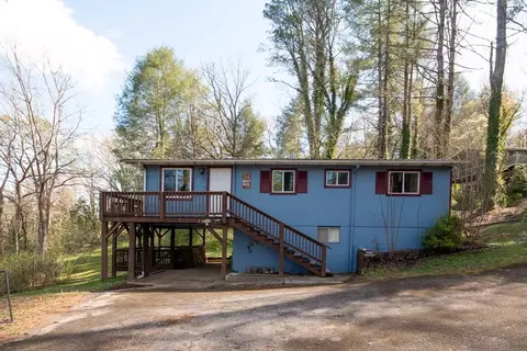66 Wolf Run Rd, Franklin, NC 28734