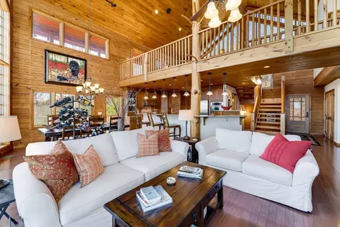 Living - 184 Eagle Hts, Franklin, NC 28734 photo 4 of 9