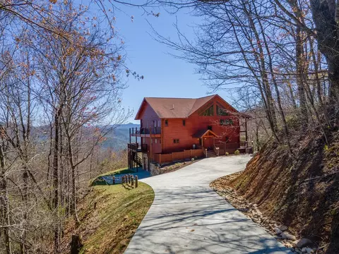 Exterior - 184 Eagle Hts, Franklin, NC 28734 photo 1 of 20