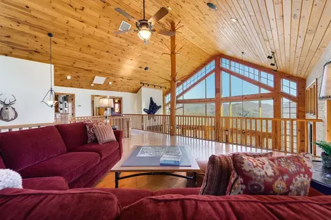 Living - 184 Eagle Hts, Franklin, NC 28734 photo 6 of 9
