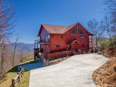 Exterior - 184 Eagle Hts, Franklin, NC 28734 photo 2 of 20