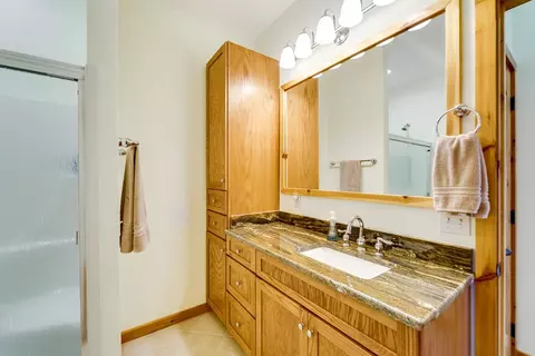 Bath - 184 Eagle Hts, Franklin, NC 28734 photo 6 of 6