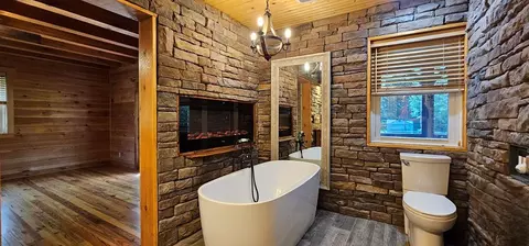Bath - 74 Old Cove Rd, Sylva, NC 28779 photo 4 of 6