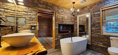 Bath - 74 Old Cove Rd, Sylva, NC 28779 photo 2 of 6