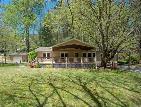 4659 River Rd, Franklin, NC 28734