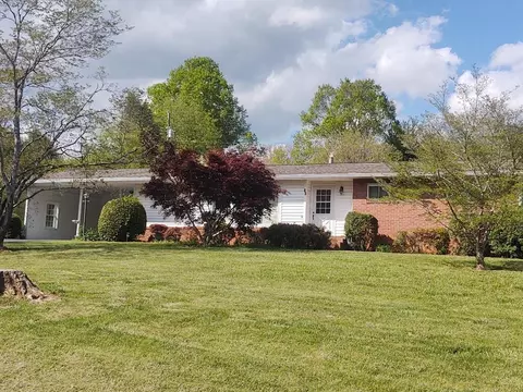 83 83 S Sunset Ln, Sylva, NC 28779