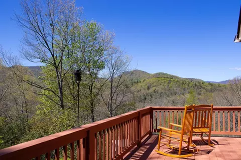297 Ivy Ridge Cir, Sylva, NC 28779