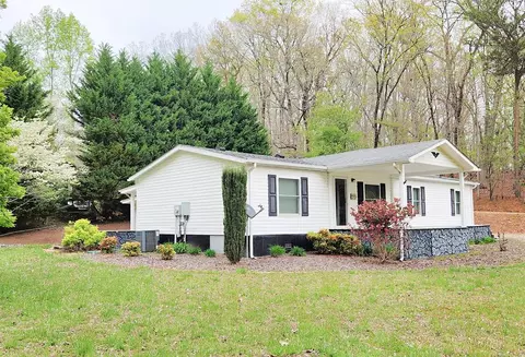 57 Butterfly Ln, Hayesville, NC 28904