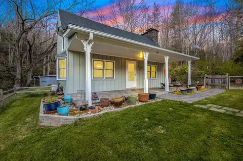 90 Cedar Wood, Franklin, NC 28734
