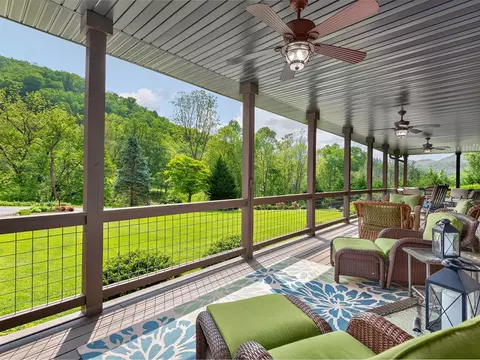 579 Buff Crk, Sylva, NC 28779 photo 13