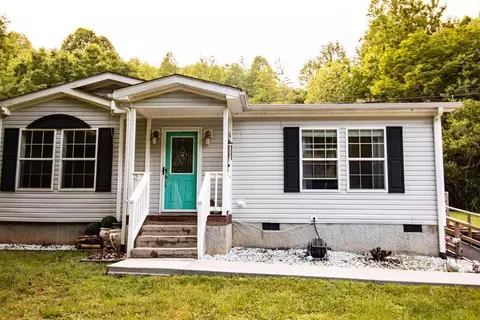 1491 Dicks Creek Rd, Whittier, NC 28789