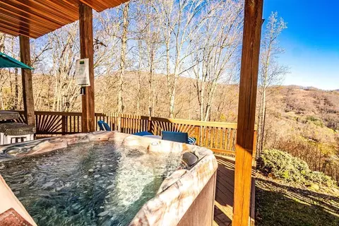 515 Meadow Rd, Bryson City, NC 28713