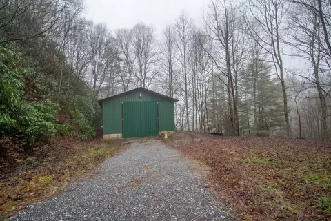 216 Stevenson Rd, Bryson City, NC 28713