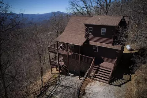 1425 Big Rockys Rd, Bryson City, NC 28713