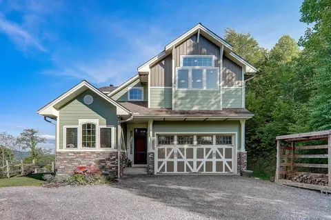 150 Morning Mist Ln, Waynesville, NC 28785