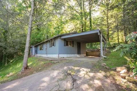 772 Zurich Cir, Franklin, NC 28734
