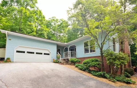 202 Chickadee Trl, Franklin, NC 28734