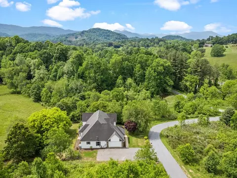 View/Area - 86 Arcadia Lake Dr, Clyde, NC 28721 photo 2 of 2