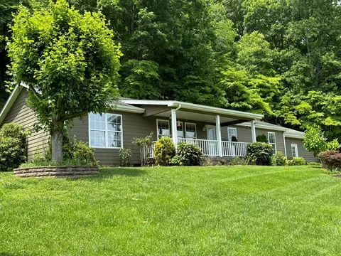 525 W Deep Crk, Bryson City, NC 28713
