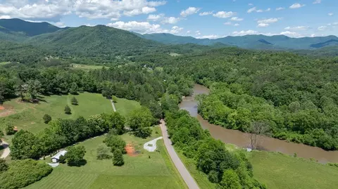 4754 Rose Creek Rd, Franklin, NC 28734