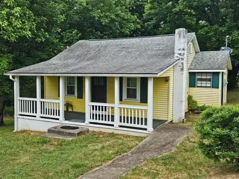 78 Rogers Rd, Franklin, NC 28734