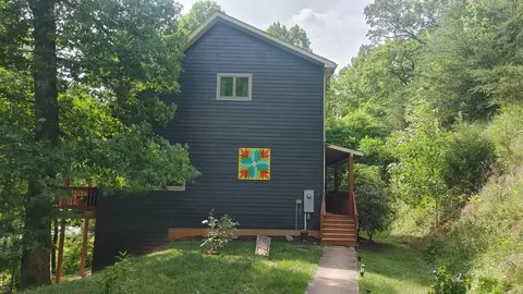 101 Timber Wolf Trl, Cullowhee, NC 28723