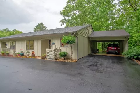 594 Oak Creek Rd # B, Franklin, NC 28734