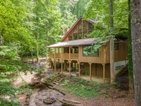 46 Too Goo Doo Ln, Tuckasegee, NC 28783