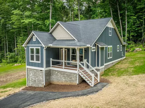 611 Twinrbook Ln, Maggie Valley, NC 28751