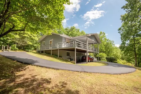 525 Beacon Hill Rd, Franklin, NC 28734