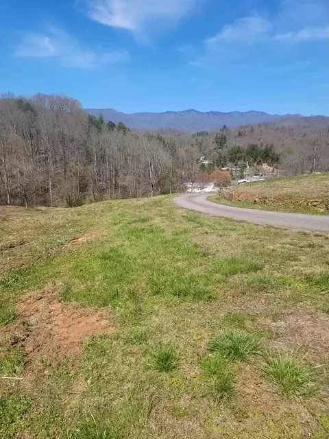 174 Walter Ashe Rd, Sylva, NC 28779 photo 1