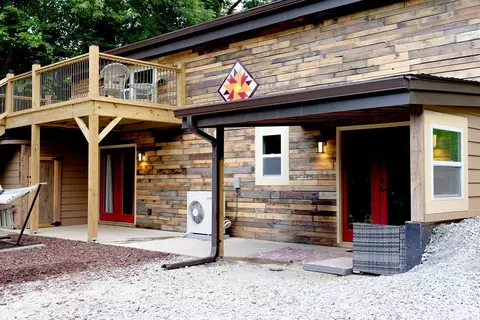 124 Pleasant Creek Ln, Franklin, NC 28734