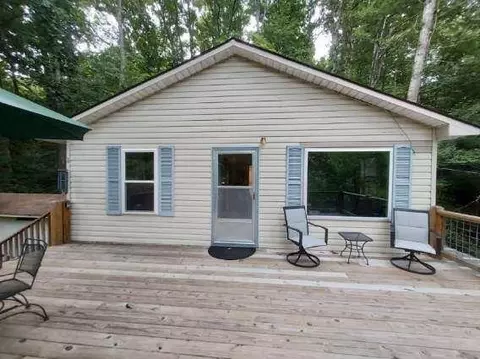 88 Valley Rd, Franklin, NC 28734