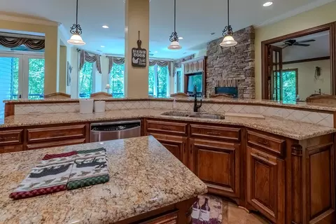 Kitchen - 1762 Garnet Ridge Rd, Sylva, NC 28779 photo 4 of 5