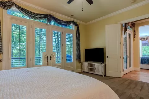 Bedroom - 1762 Garnet Ridge Rd, Sylva, NC 28779 photo 3 of 7