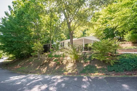 531 Carolina Village Cir, Franklin, NC 28734