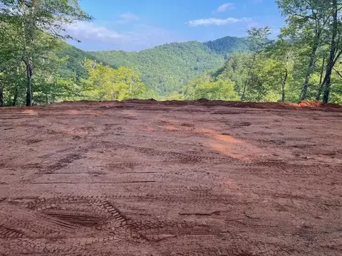 22 Midnight Ln, Bryson City, NC 28713