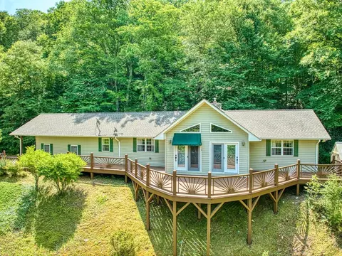334 Rock House Cv, Clyde, NC 28721