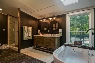 Bath - 83 Moon Shadow Rd, Franklin, NC 28734 photo 1 of 3