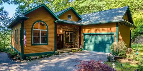 165 Shagbark Dr, Sylva, NC 28779
