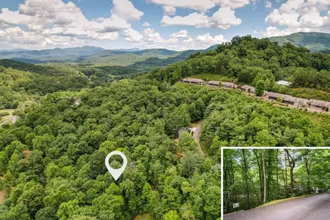 9 Crescent Ridge Dr, Franklin, NC 28734