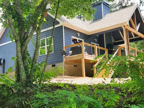 4691 Tessentee Rd, Franklin, NC 28734