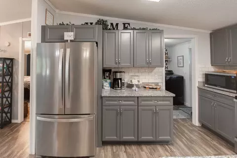Kitchen - 905 Wake Robin, Cullowhee, NC 28723 photo 9 of 10