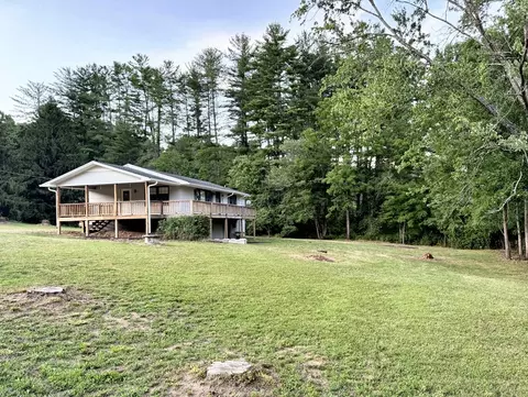 91 Sunny Ln, Franklin, NC 28734