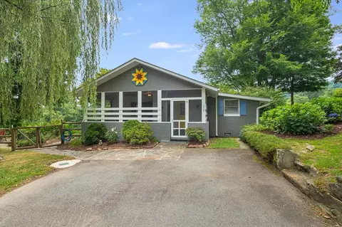 315 Biodome Dr, Waynesville, NC 28785