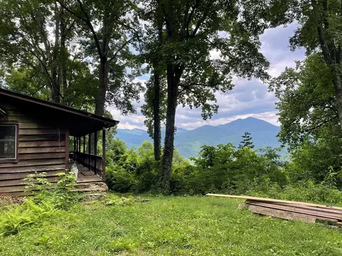 217 Twilight Ln, Sylva, NC 28779