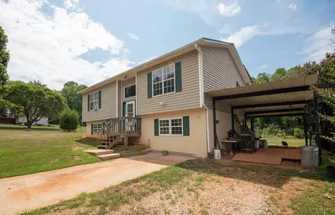 126 Belmont Dr, Franklin, NC 28734